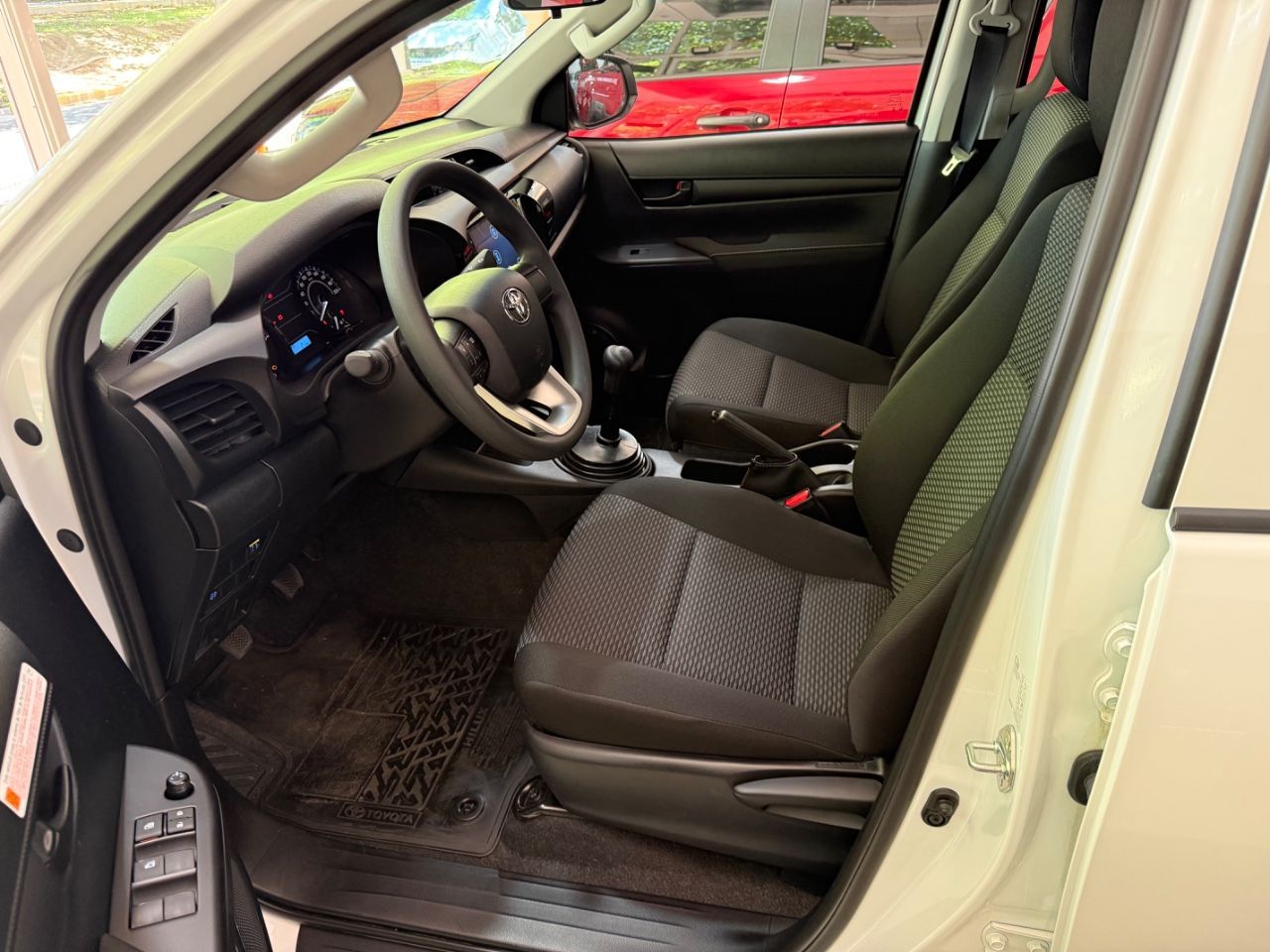 Toyota Hilux Nueva en Mendoza, deRuedas