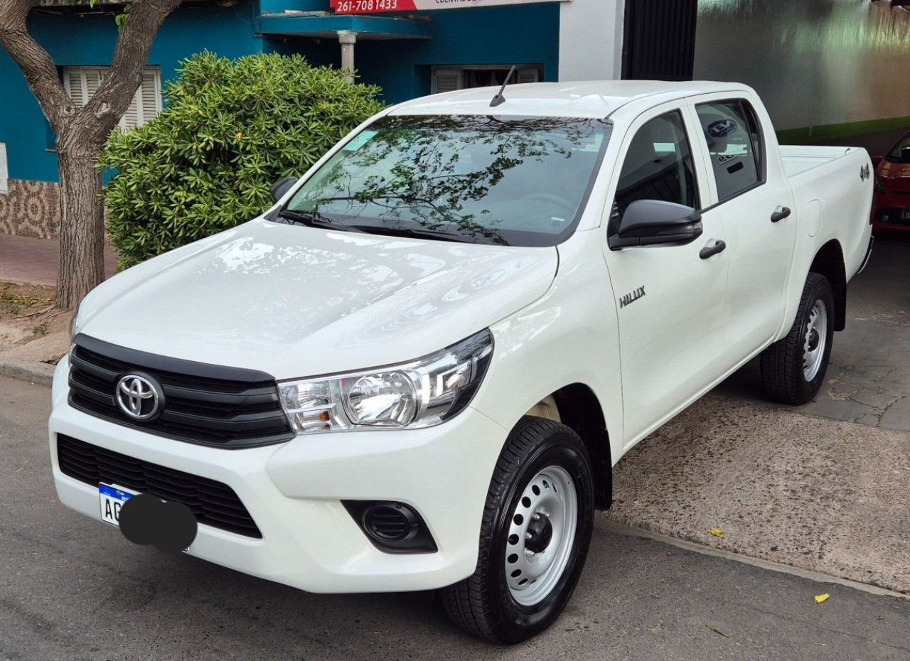 Toyota Hilux Nueva Financiado en Mendoza, deRuedas