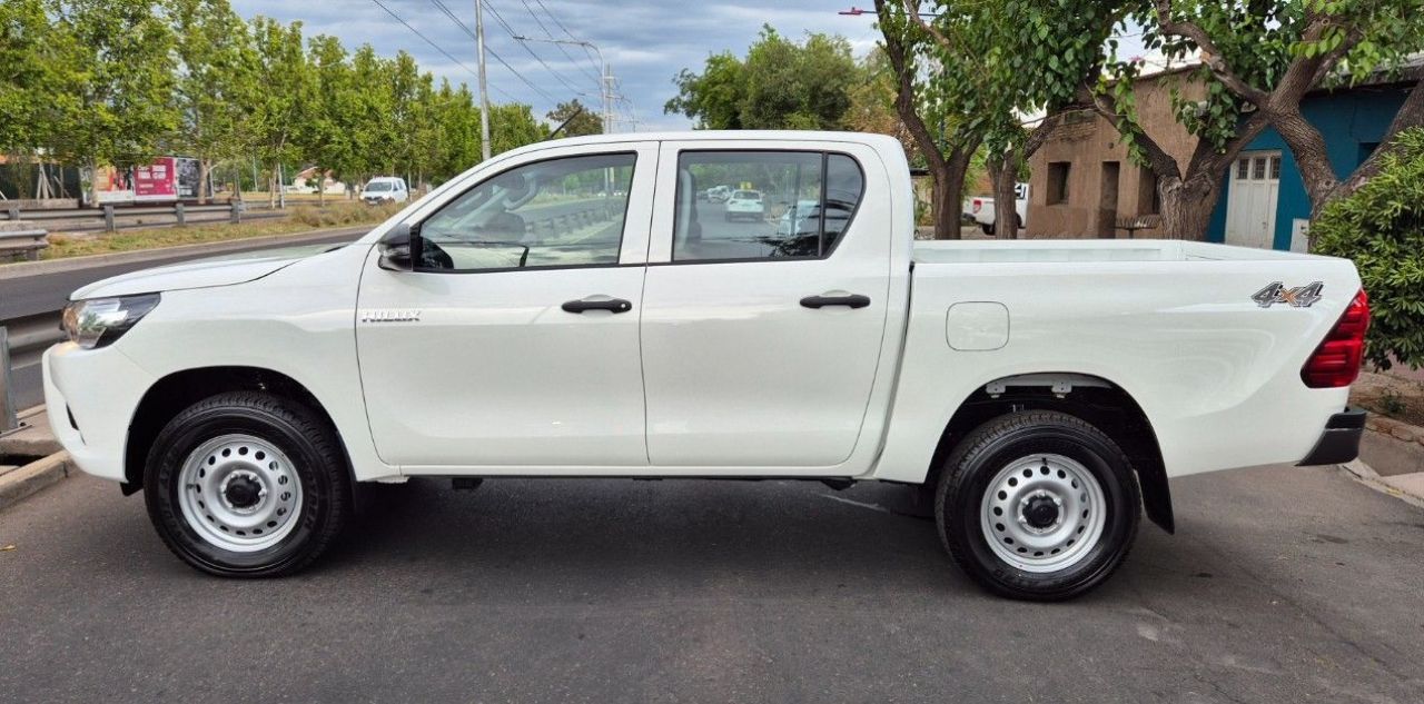 Toyota Hilux Nueva Financiado en Mendoza, deRuedas