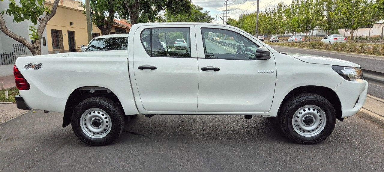 Toyota Hilux Nueva Financiado en Mendoza, deRuedas