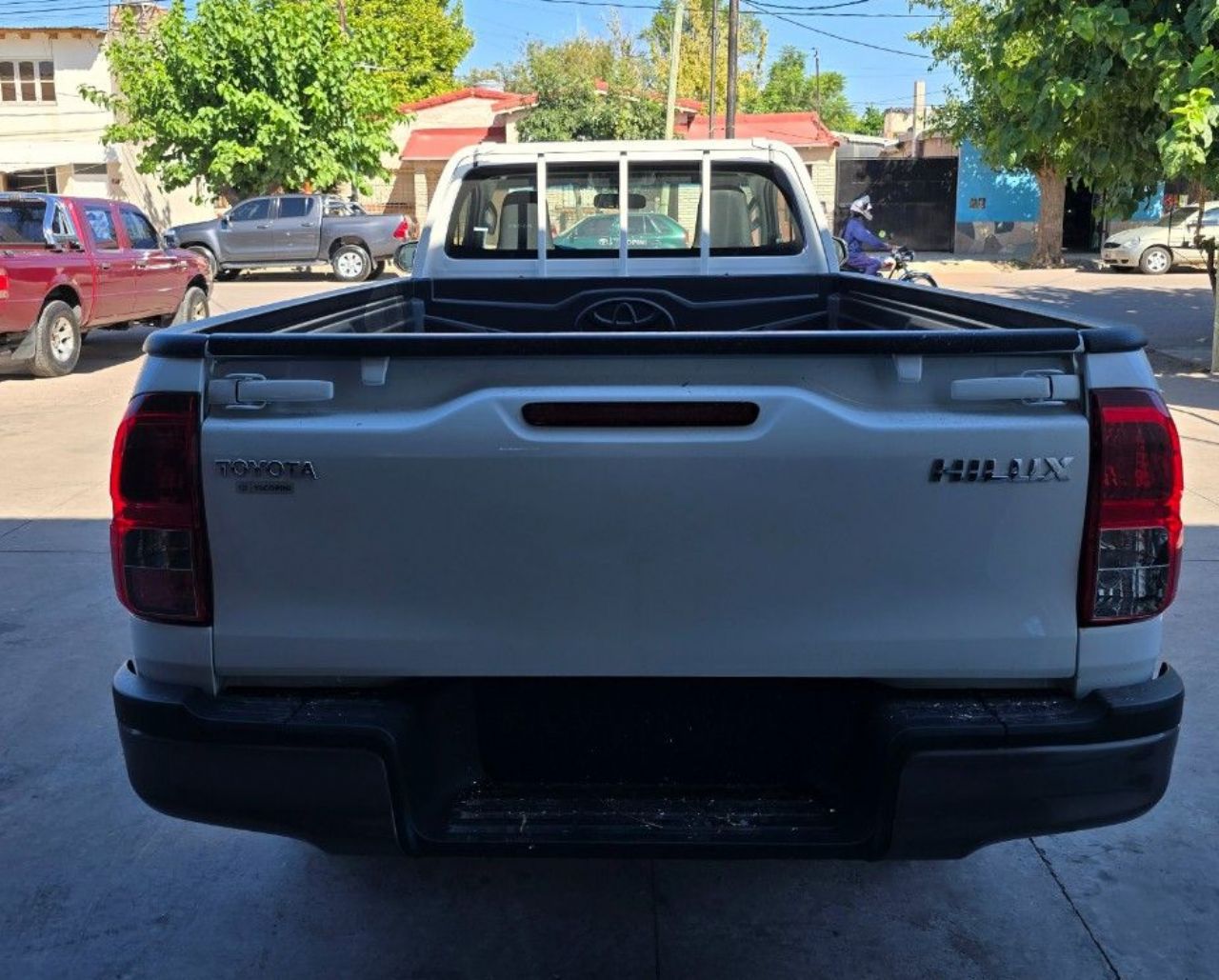 Toyota Hilux Nueva en Mendoza, deRuedas