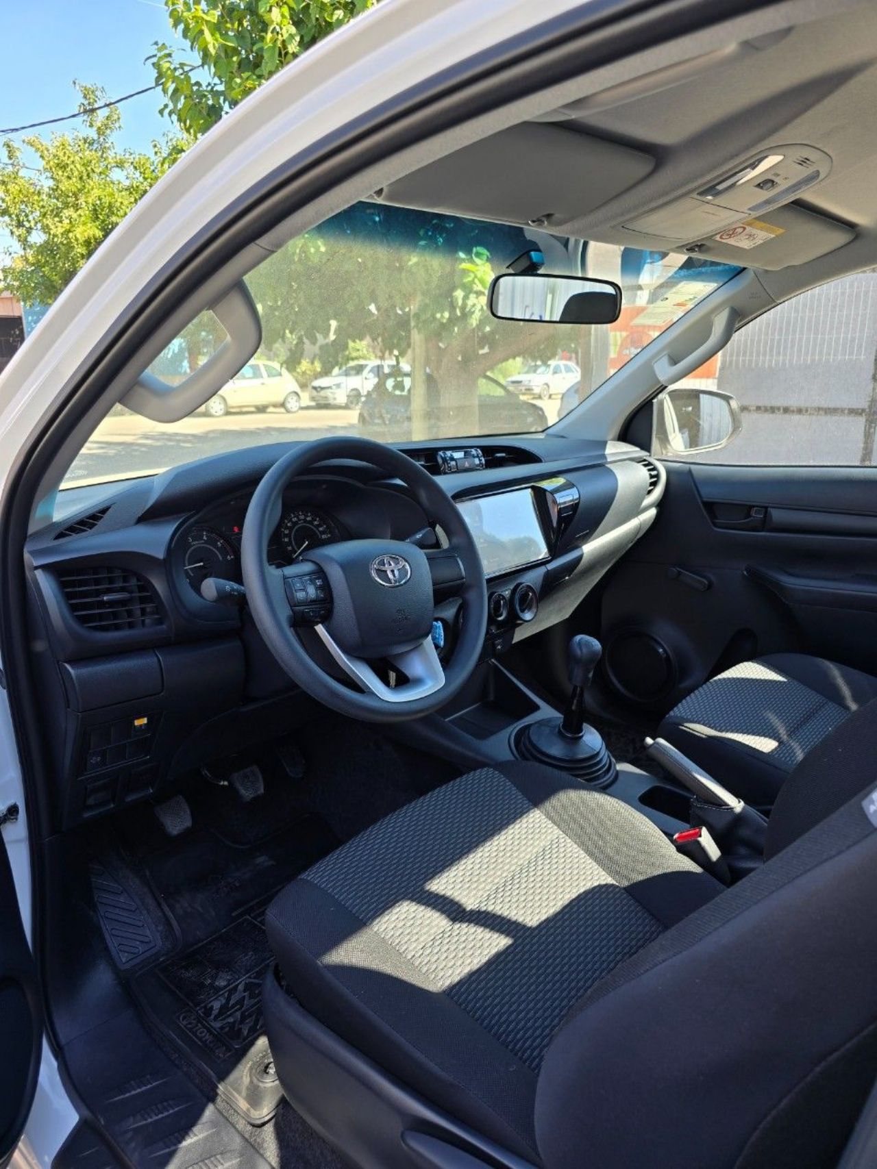 Toyota Hilux Nueva en Mendoza, deRuedas