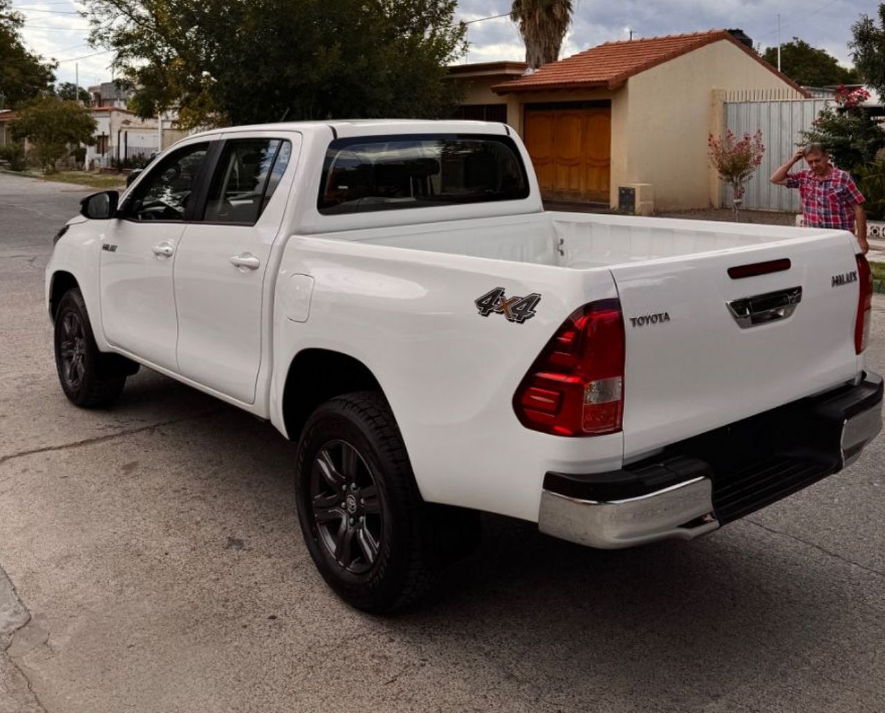 Toyota Hilux Nueva en Mendoza, deRuedas