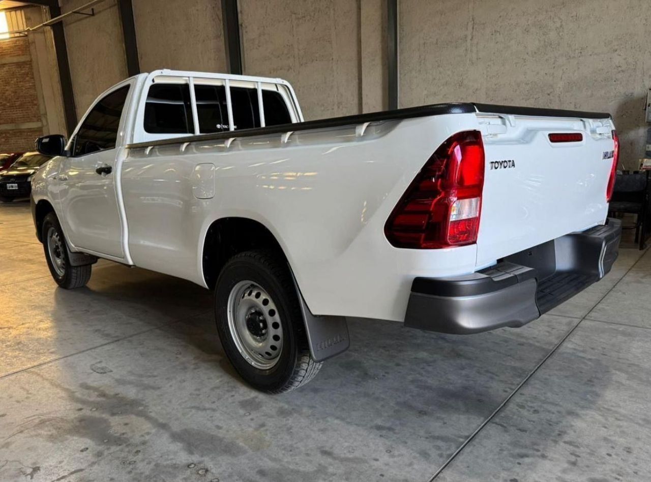 Toyota Hilux Nueva en Mendoza, deRuedas