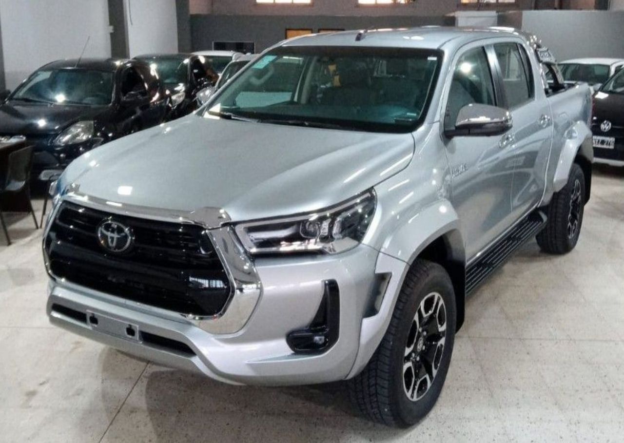 Toyota Hilux Nueva en San Luis, deRuedas