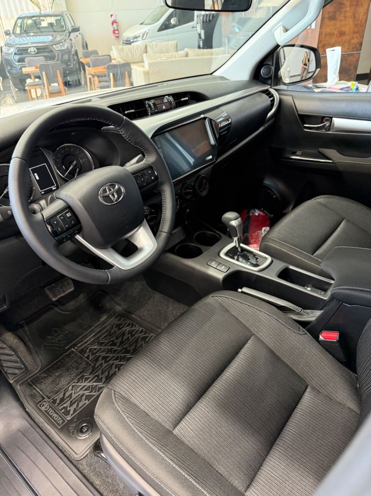Toyota Hilux Nueva Financiado en Mendoza, deRuedas