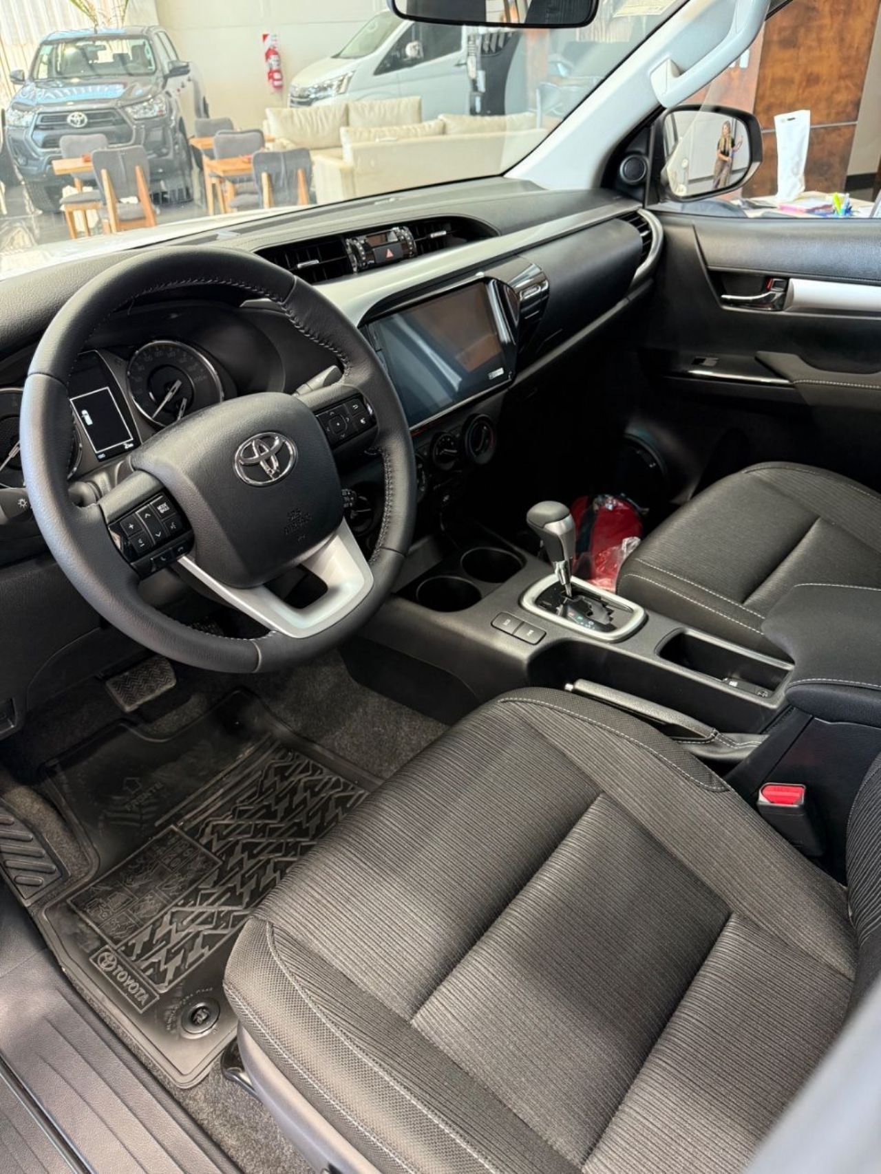 Toyota Hilux Nueva Financiado en Mendoza, deRuedas