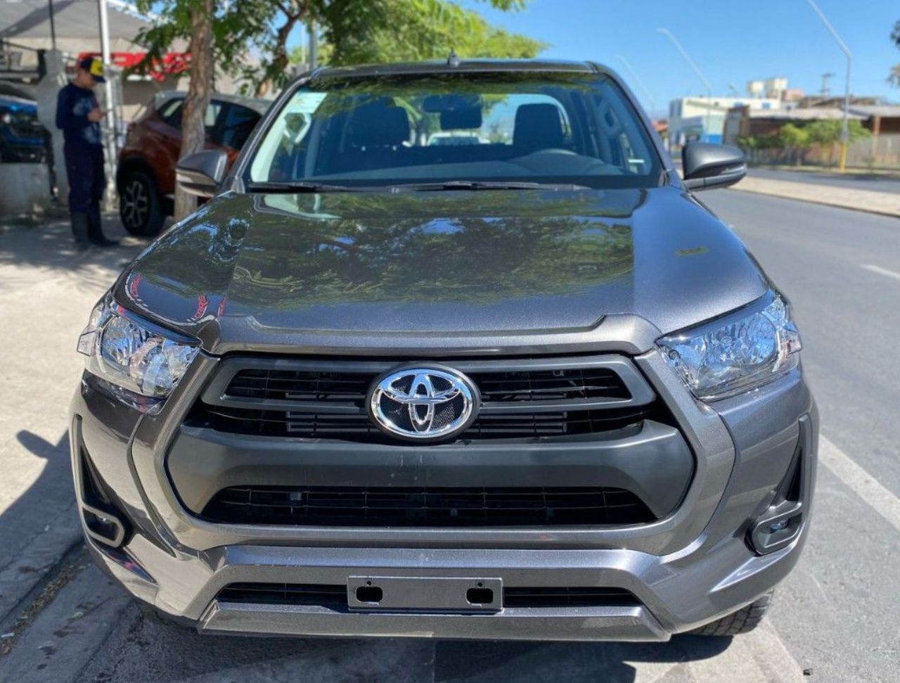 Toyota Hilux Nueva en San Juan, deRuedas