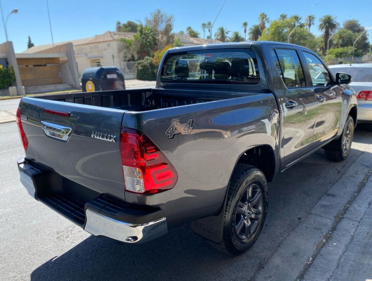Toyota Hilux Nueva en San Juan, deRuedas