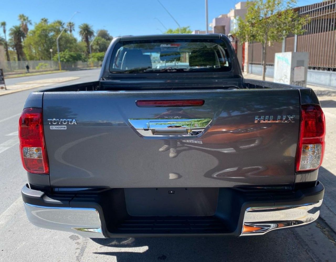Toyota Hilux Nueva en San Juan, deRuedas