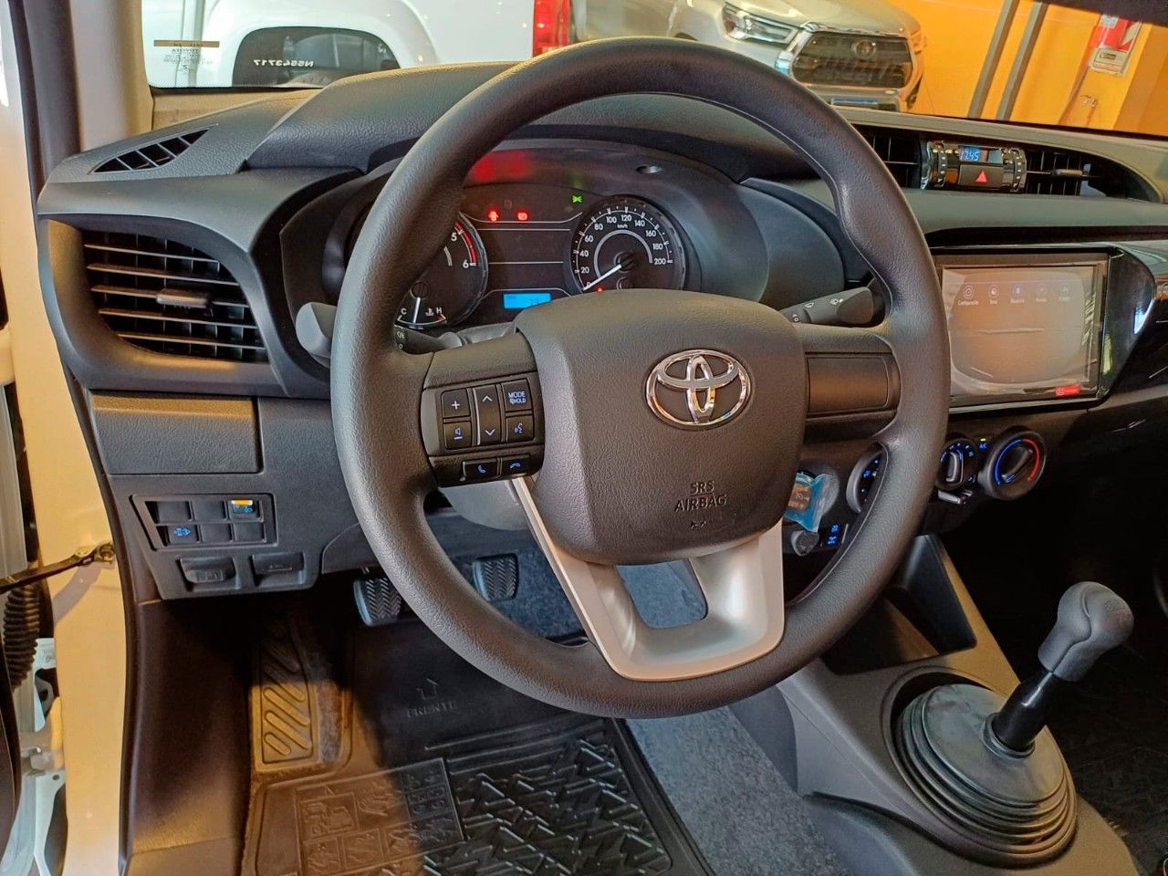 Toyota Hilux Nueva en Mendoza, deRuedas
