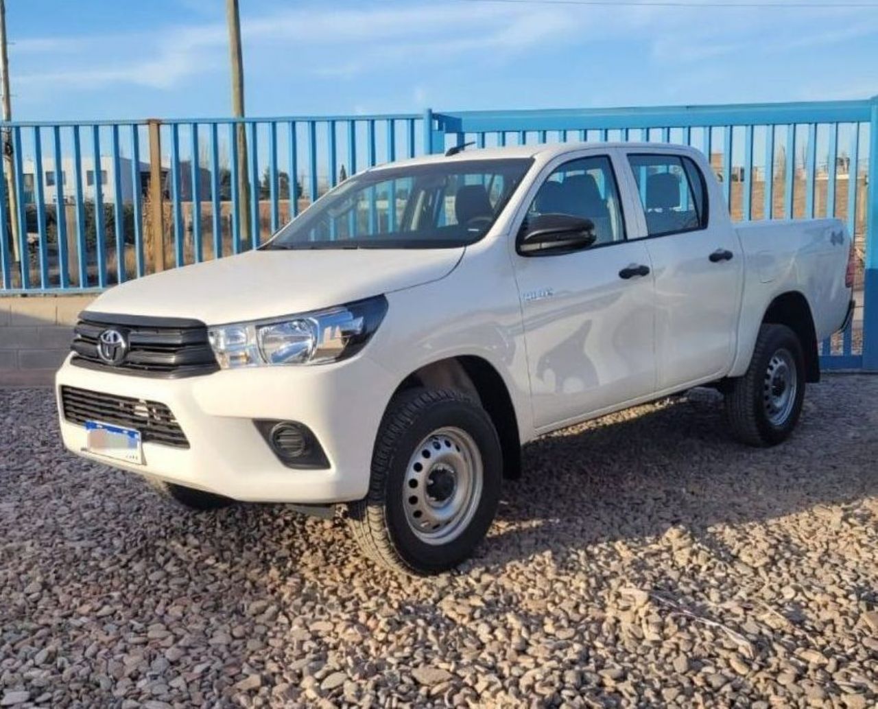Toyota Hilux Nueva en Mendoza, deRuedas