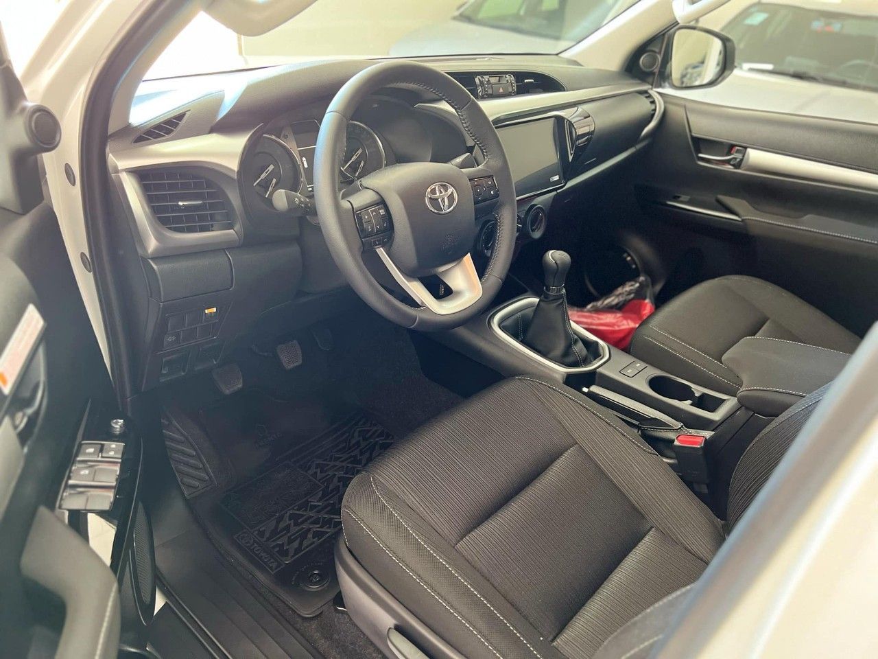 Toyota Hilux Nueva Financiado en Mendoza, deRuedas