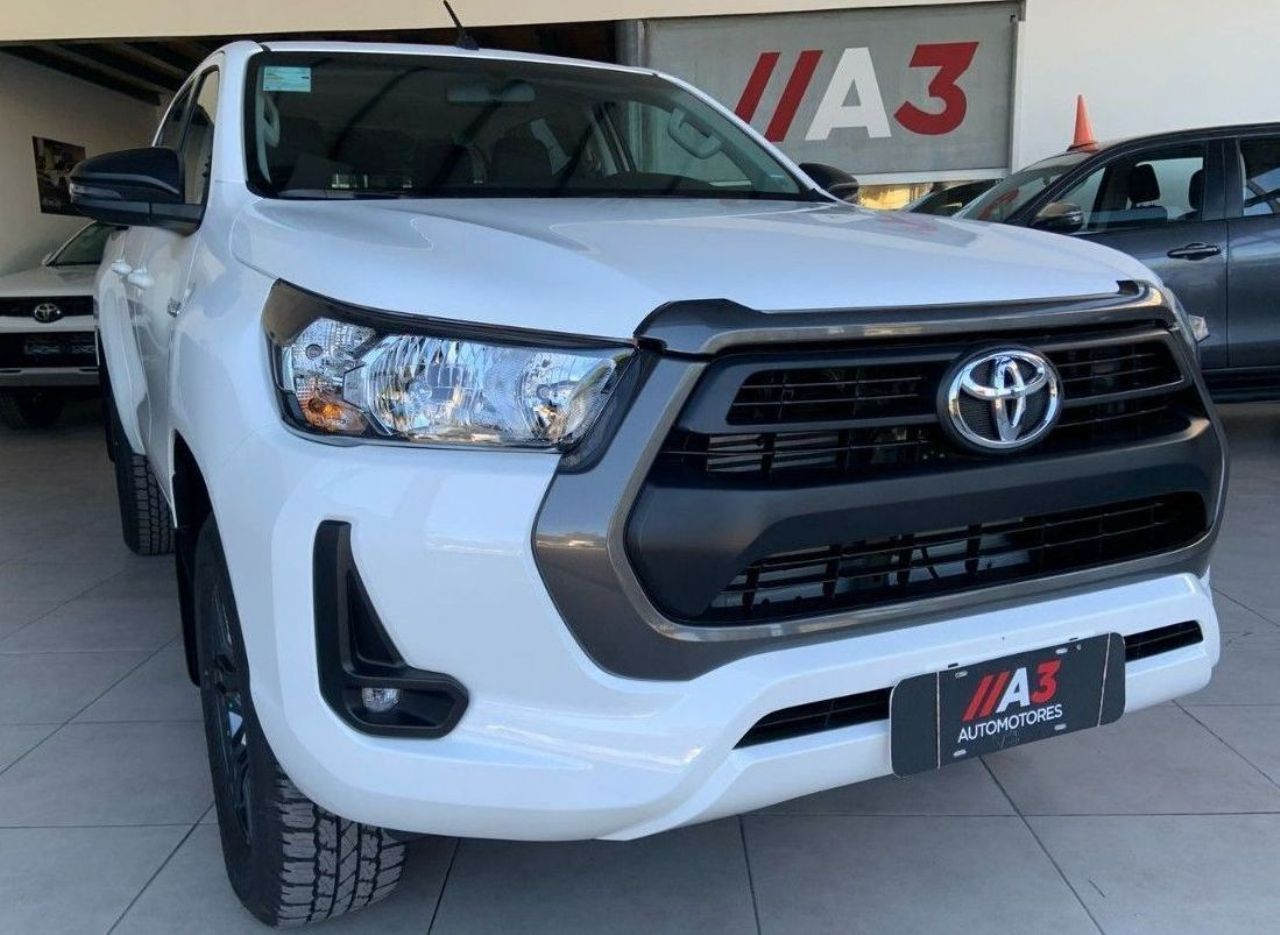 Toyota Hilux Nueva Financiado en Mendoza, deRuedas
