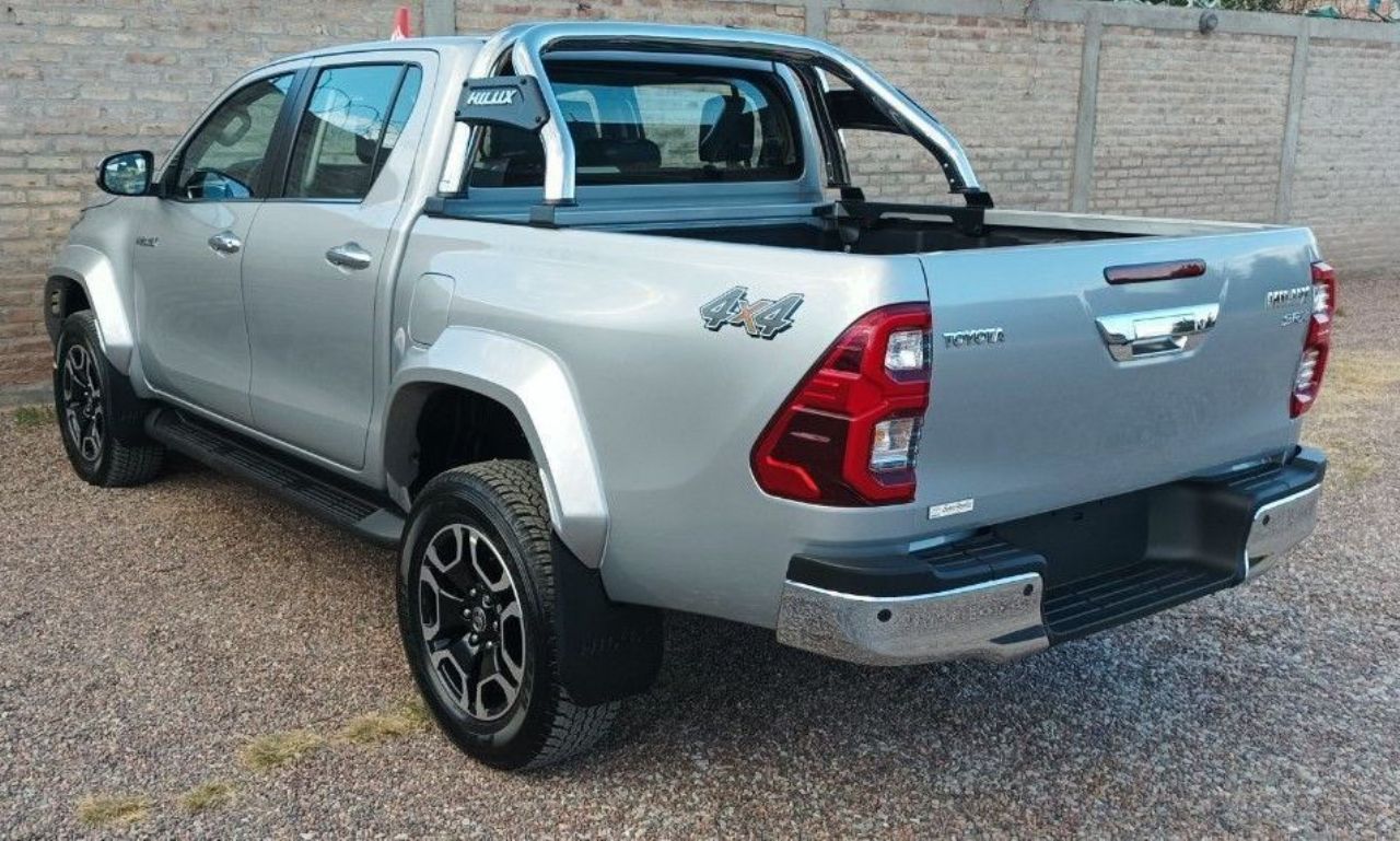 Toyota Hilux Nueva en San Juan, deRuedas