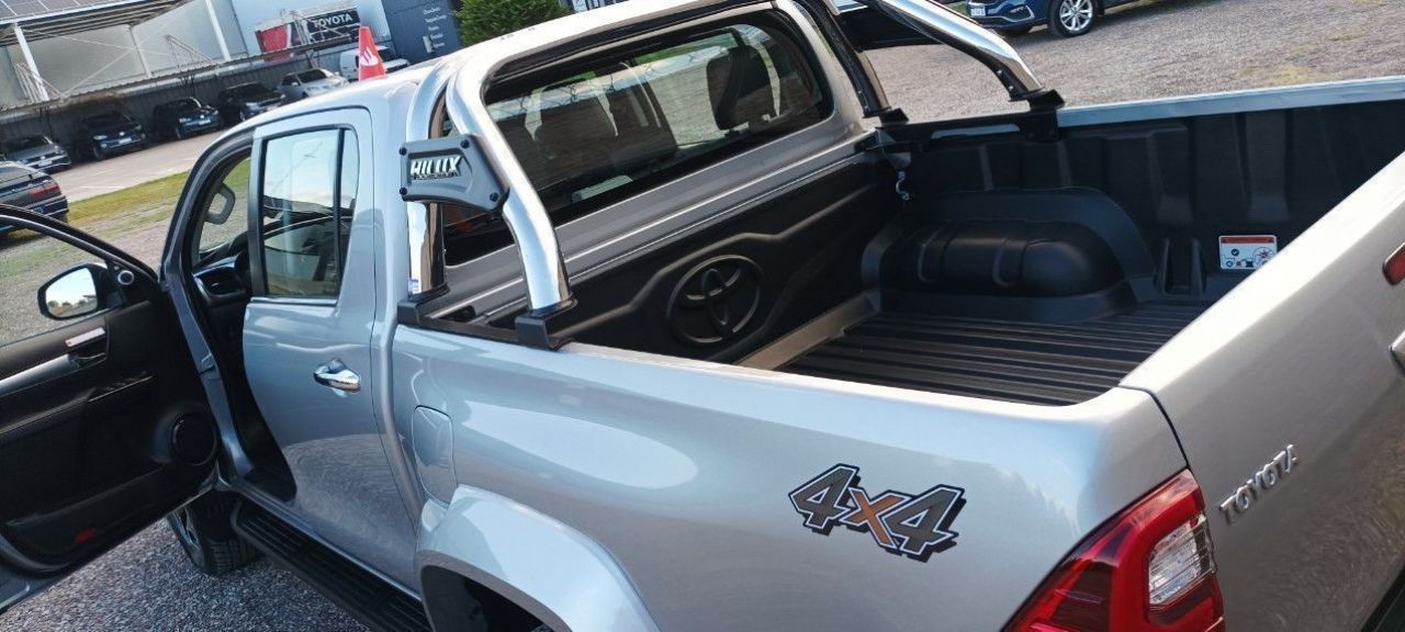 Toyota Hilux Nueva en San Juan, deRuedas