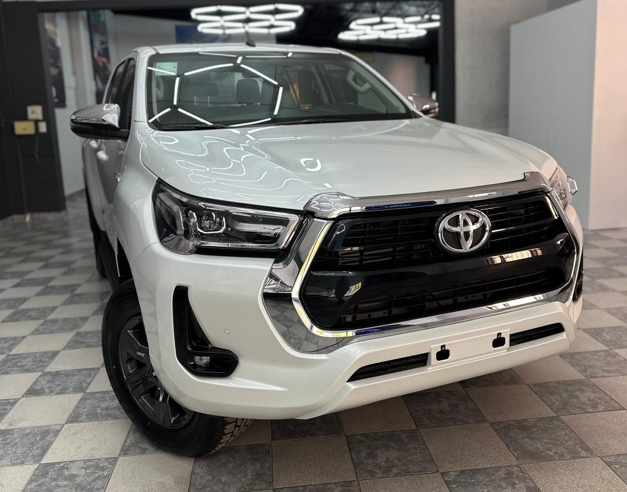 Toyota Hilux Nueva en Mendoza, deRuedas