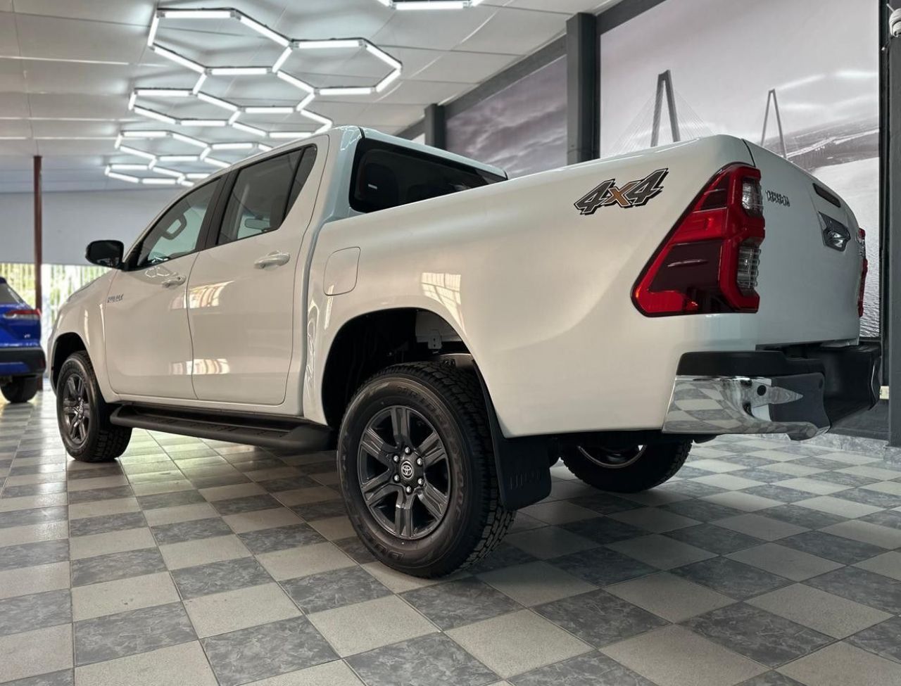 Toyota Hilux Nueva en Mendoza, deRuedas
