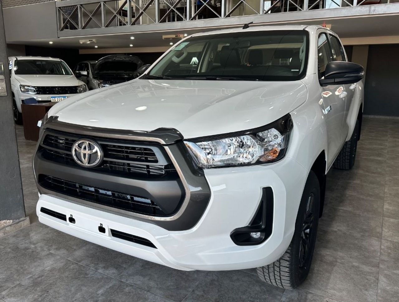 Toyota Hilux Nueva en Mendoza, deRuedas