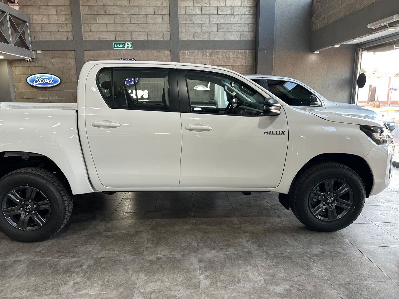 Toyota Hilux Nueva en Mendoza, deRuedas