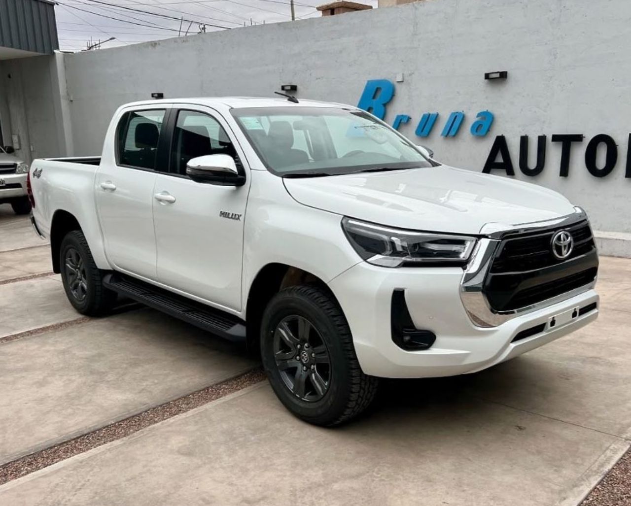 Toyota Hilux Nueva en Mendoza, deRuedas