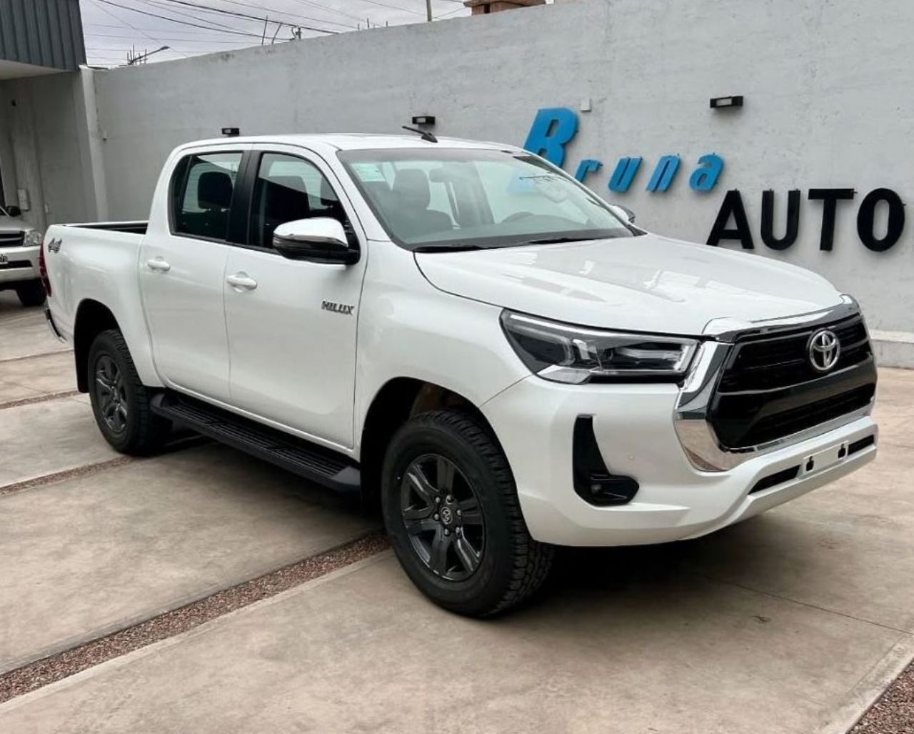 Toyota Hilux Nueva en Mendoza, deRuedas
