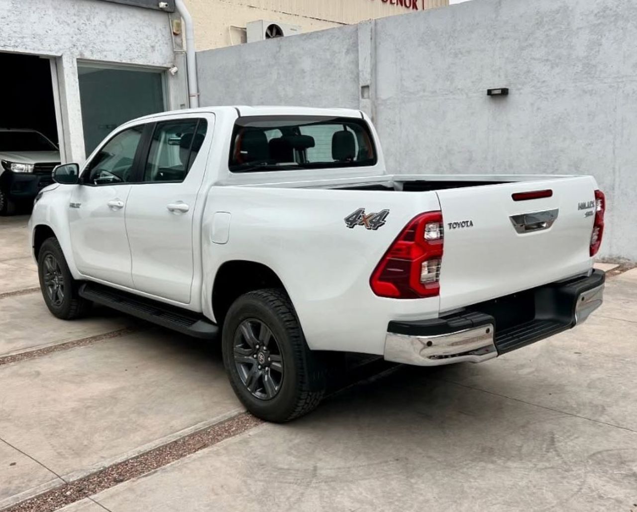 Toyota Hilux Nueva en Mendoza, deRuedas