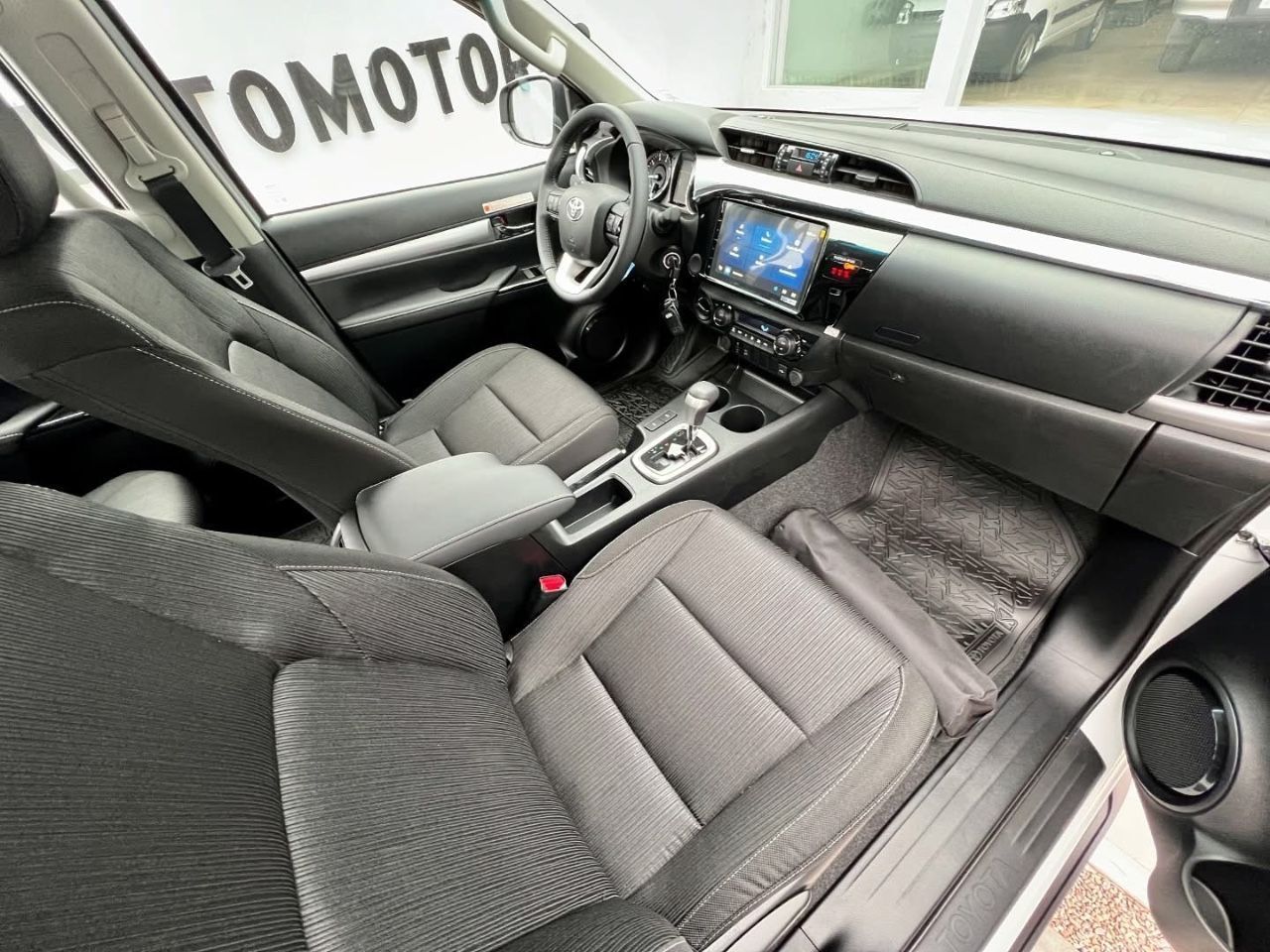 Toyota Hilux Nueva Financiado en Mendoza, deRuedas