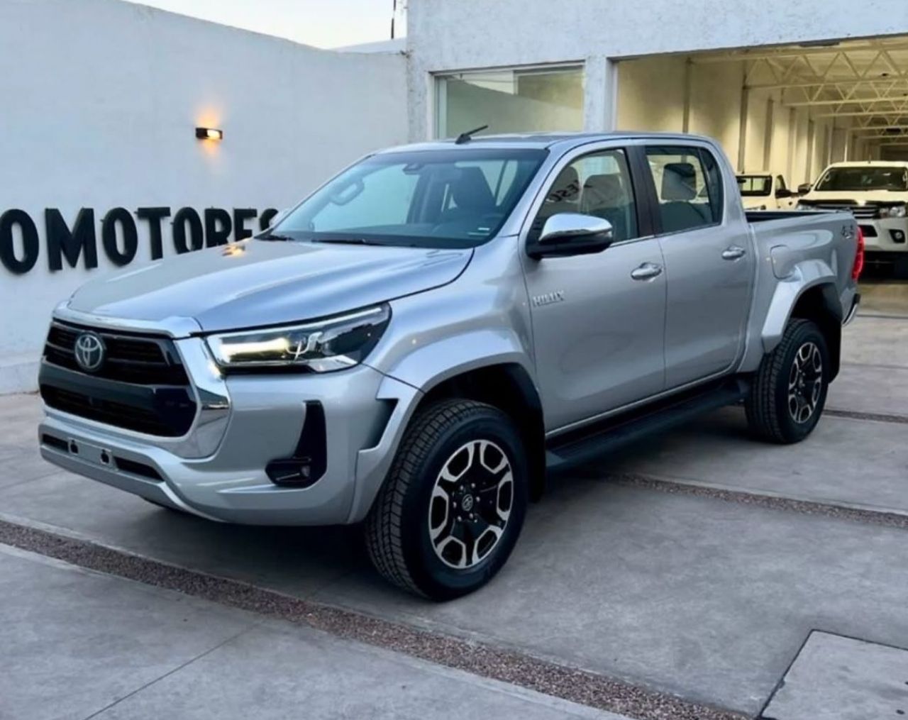Toyota Hilux Nueva en Mendoza, deRuedas