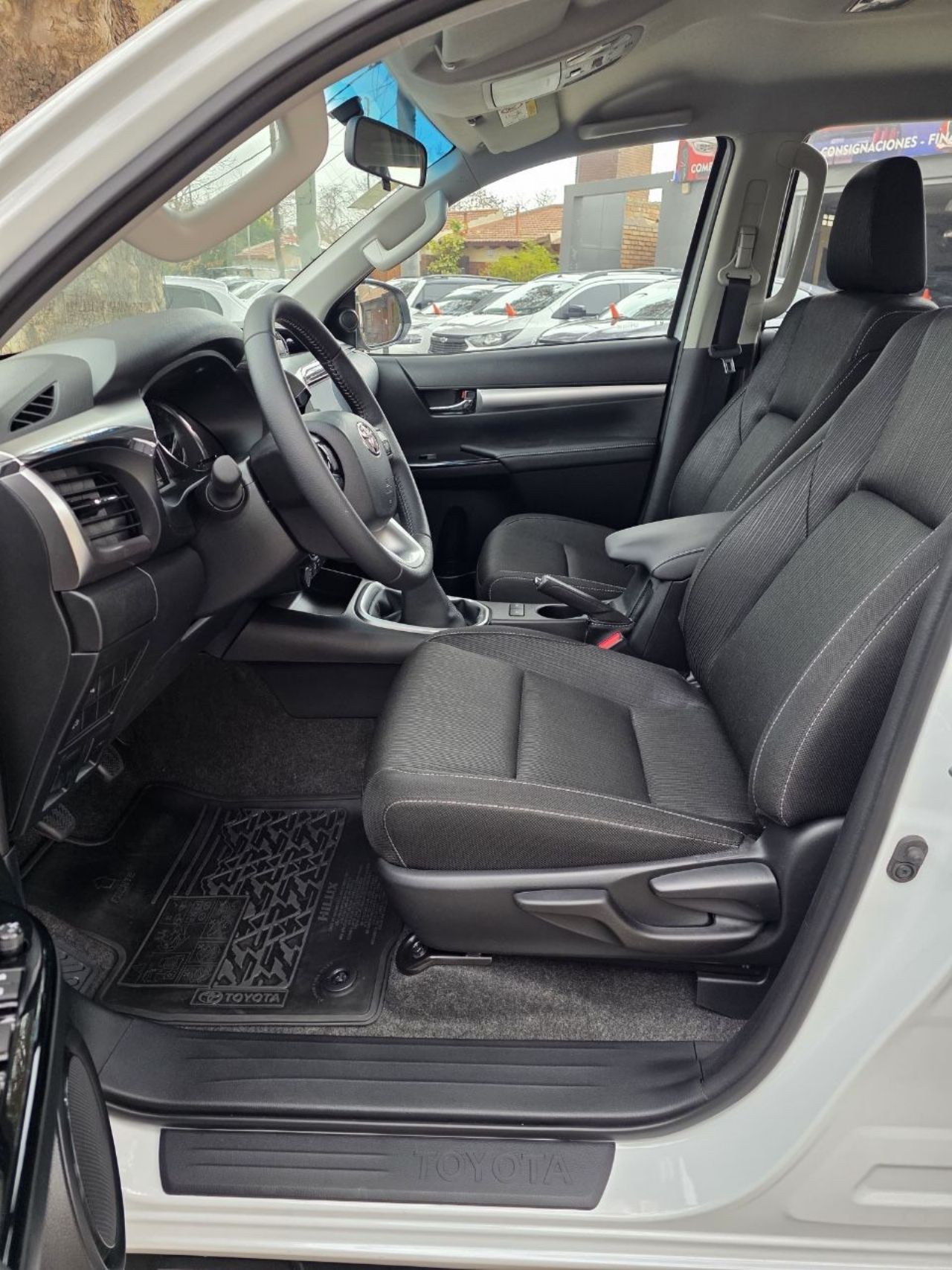 Toyota Hilux Nueva en Mendoza, deRuedas