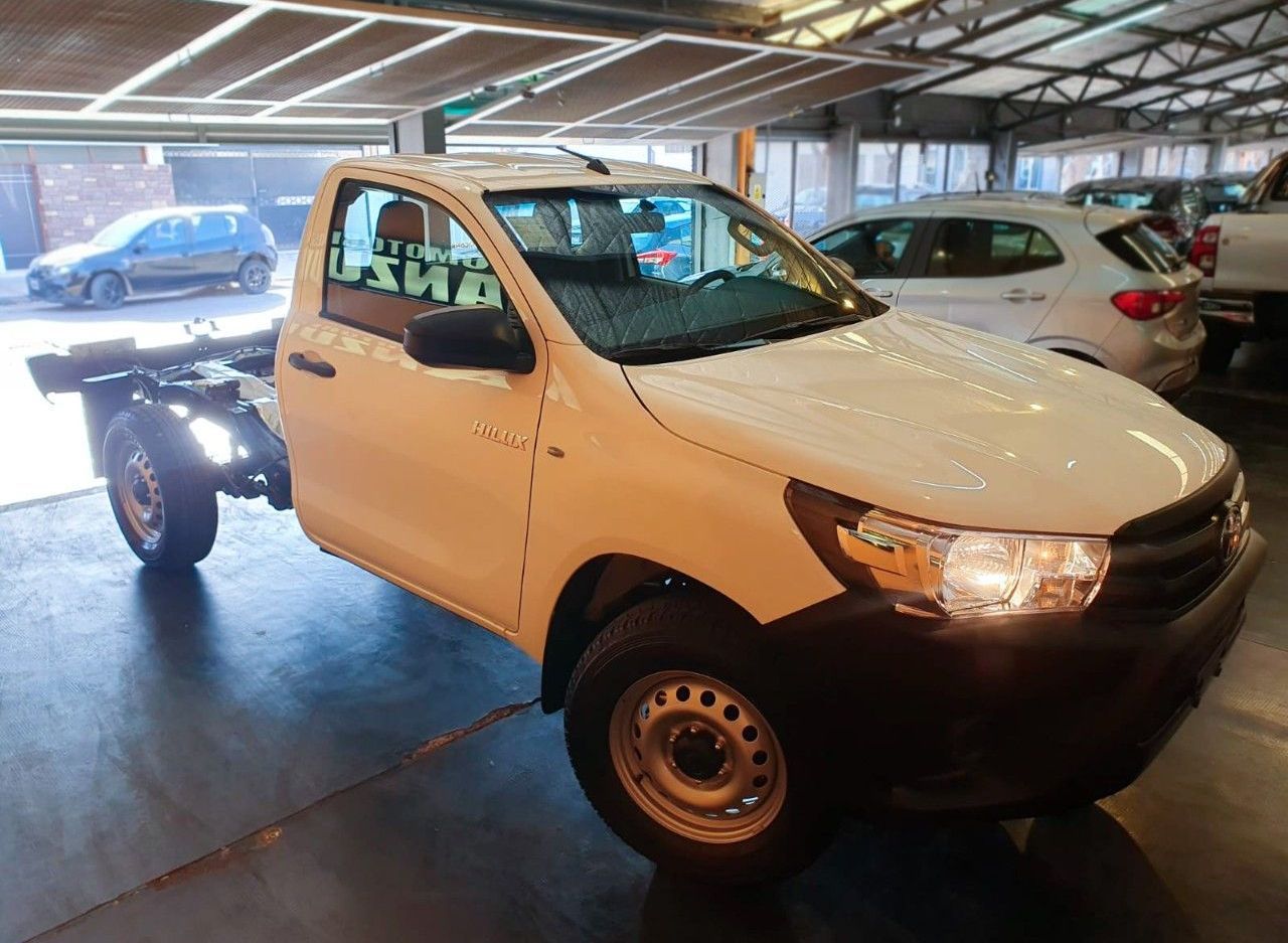 Toyota Hilux Nueva Financiado en Mendoza, deRuedas