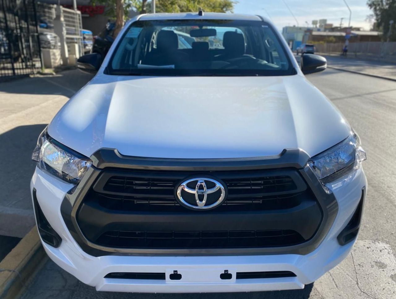 Toyota Hilux Nueva en San Juan, deRuedas