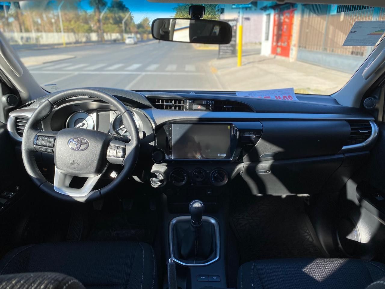 Toyota Hilux Nueva en San Juan, deRuedas