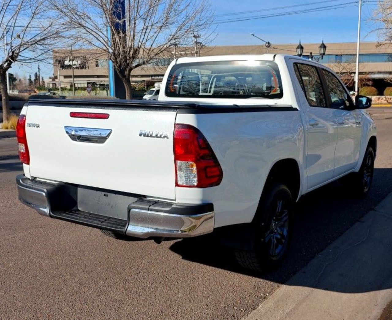 Toyota Hilux Usada Financiado en Mendoza, deRuedas