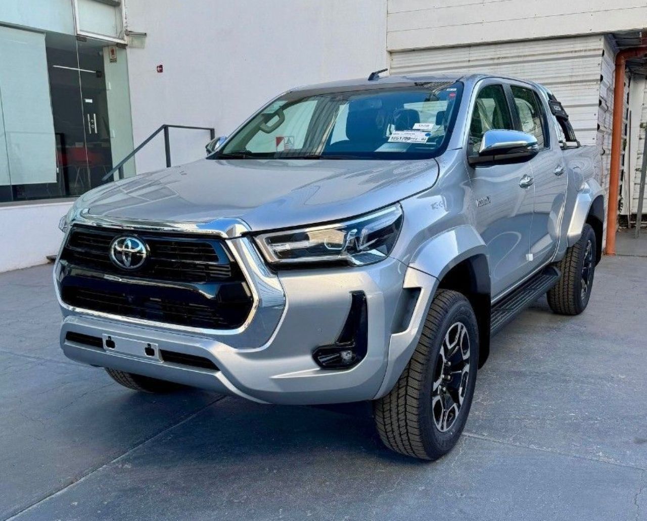 Toyota Hilux Nueva en Mendoza, deRuedas
