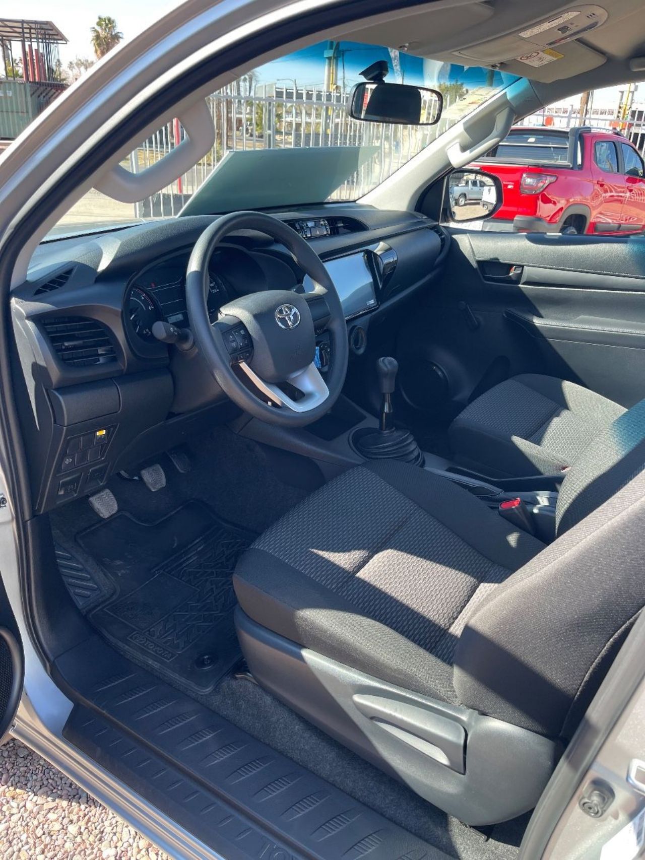 Toyota Hilux Nueva en Mendoza, deRuedas