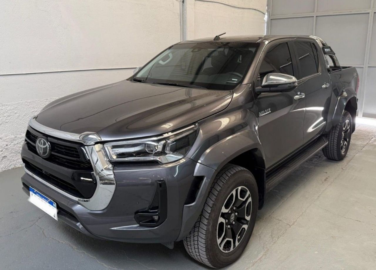 Toyota Hilux Usada Financiado en Mendoza, deRuedas