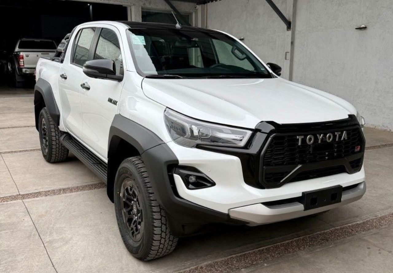 Toyota Hilux Nueva Financiado en Mendoza, deRuedas