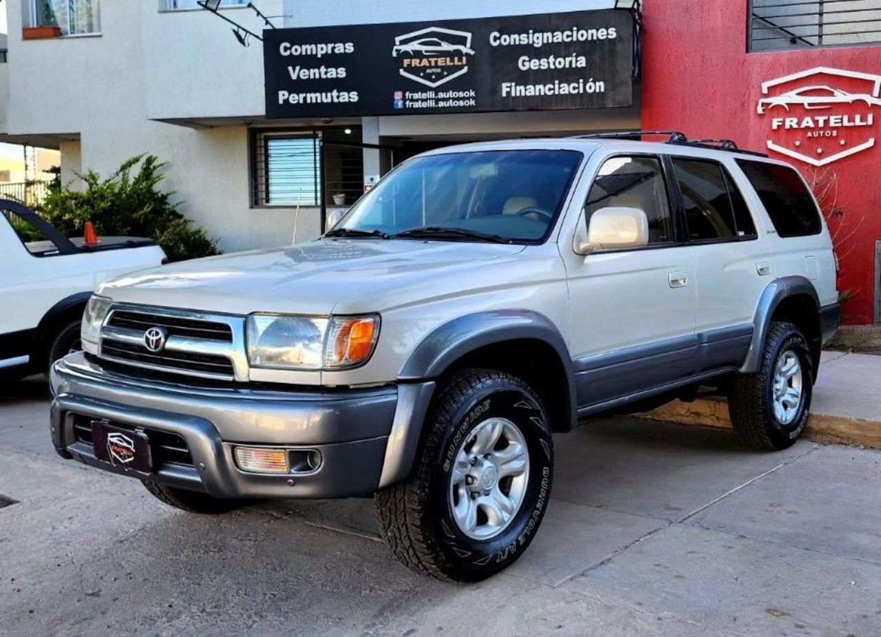 Toyota Hilux SW4 Usado en Mendoza, deRuedas