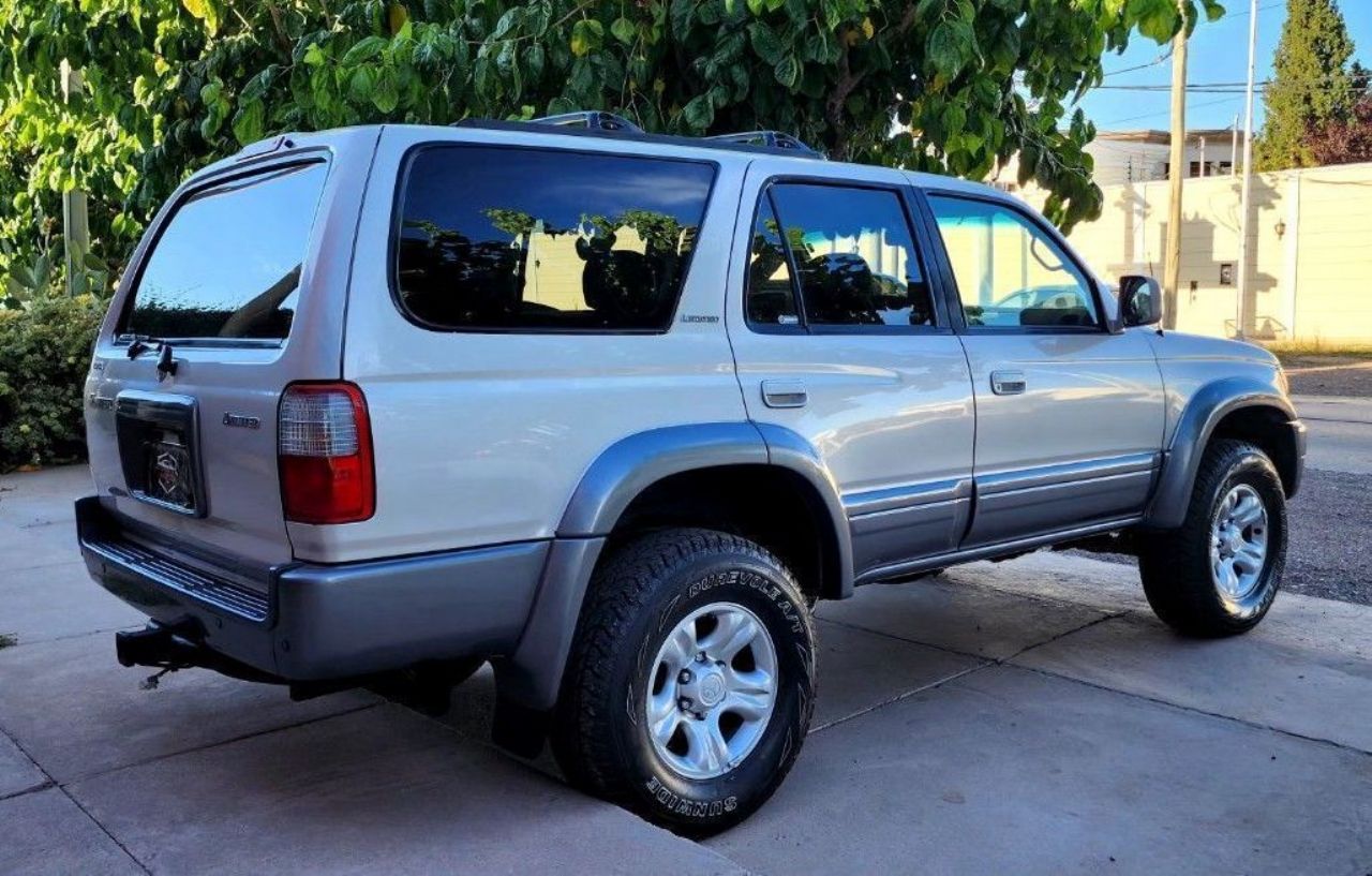Toyota Hilux SW4 Usado en Mendoza, deRuedas