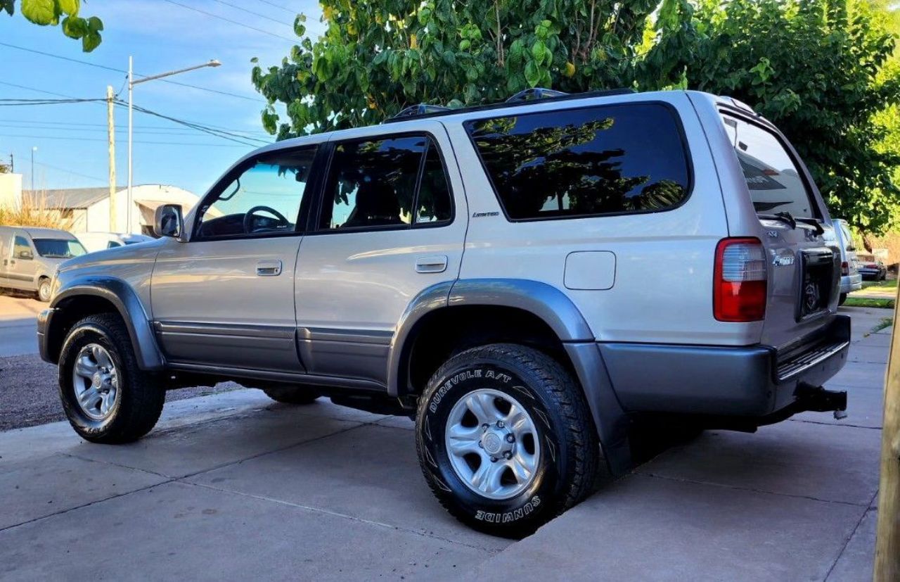 Toyota Hilux SW4 Usado en Mendoza, deRuedas