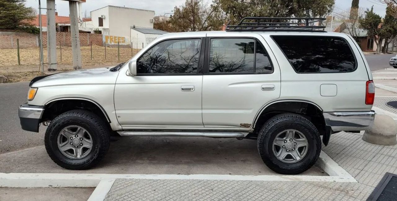 Toyota Hilux SW4 Usado en Mendoza, deRuedas