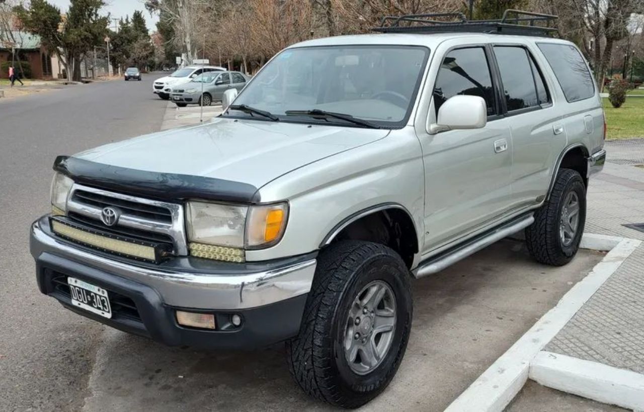 Toyota Hilux SW4 Usado en Mendoza, deRuedas