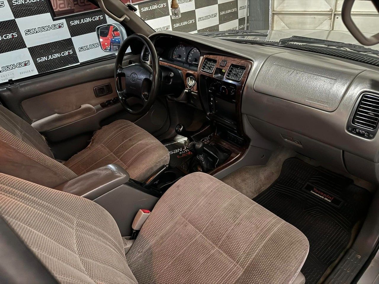 Toyota Hilux SW4 Usado en San Juan, deRuedas
