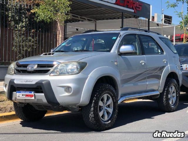 Toyota Hilux SW4 Usado en San Juan, deRuedas