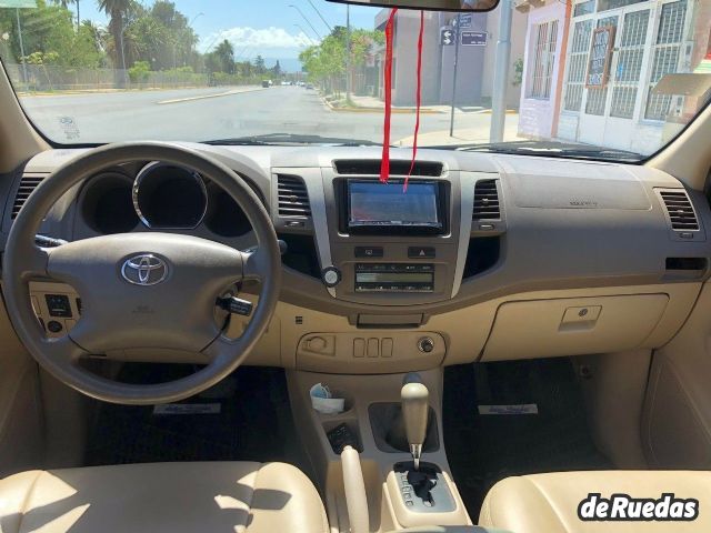 Toyota Hilux SW4 Usado en San Juan, deRuedas