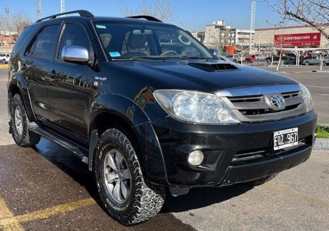 Toyota Hilux SW4 Usado en Mendoza, deRuedas