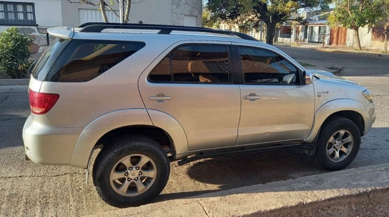 Toyota Hilux SW4 Usado en Mendoza, deRuedas