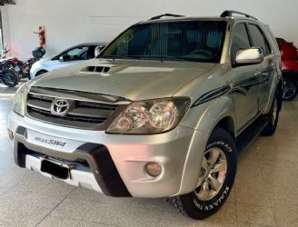 Toyota Hilux SW4 Usado en Córdoba Financiado