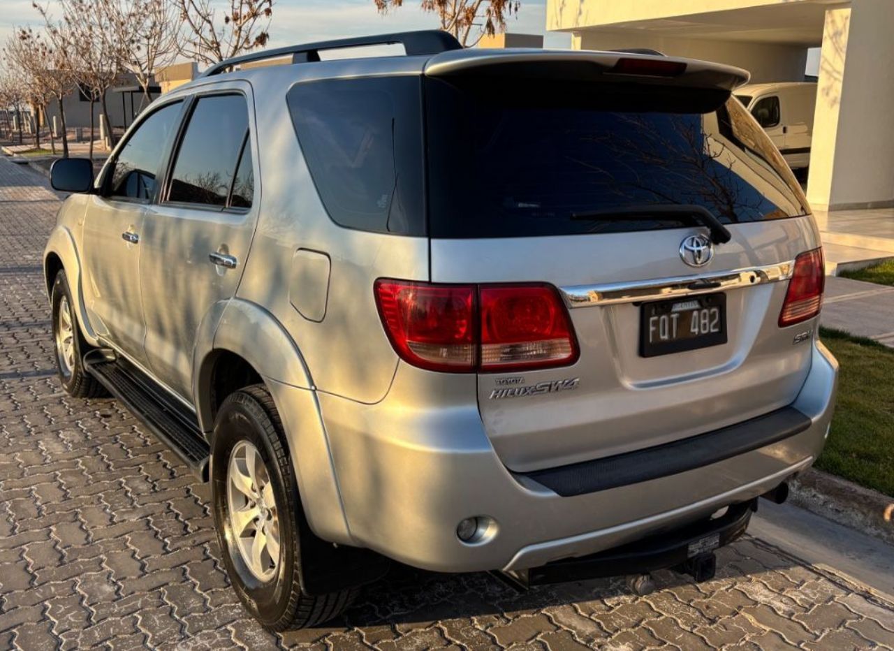 Toyota Hilux SW4 Usado en Mendoza, deRuedas